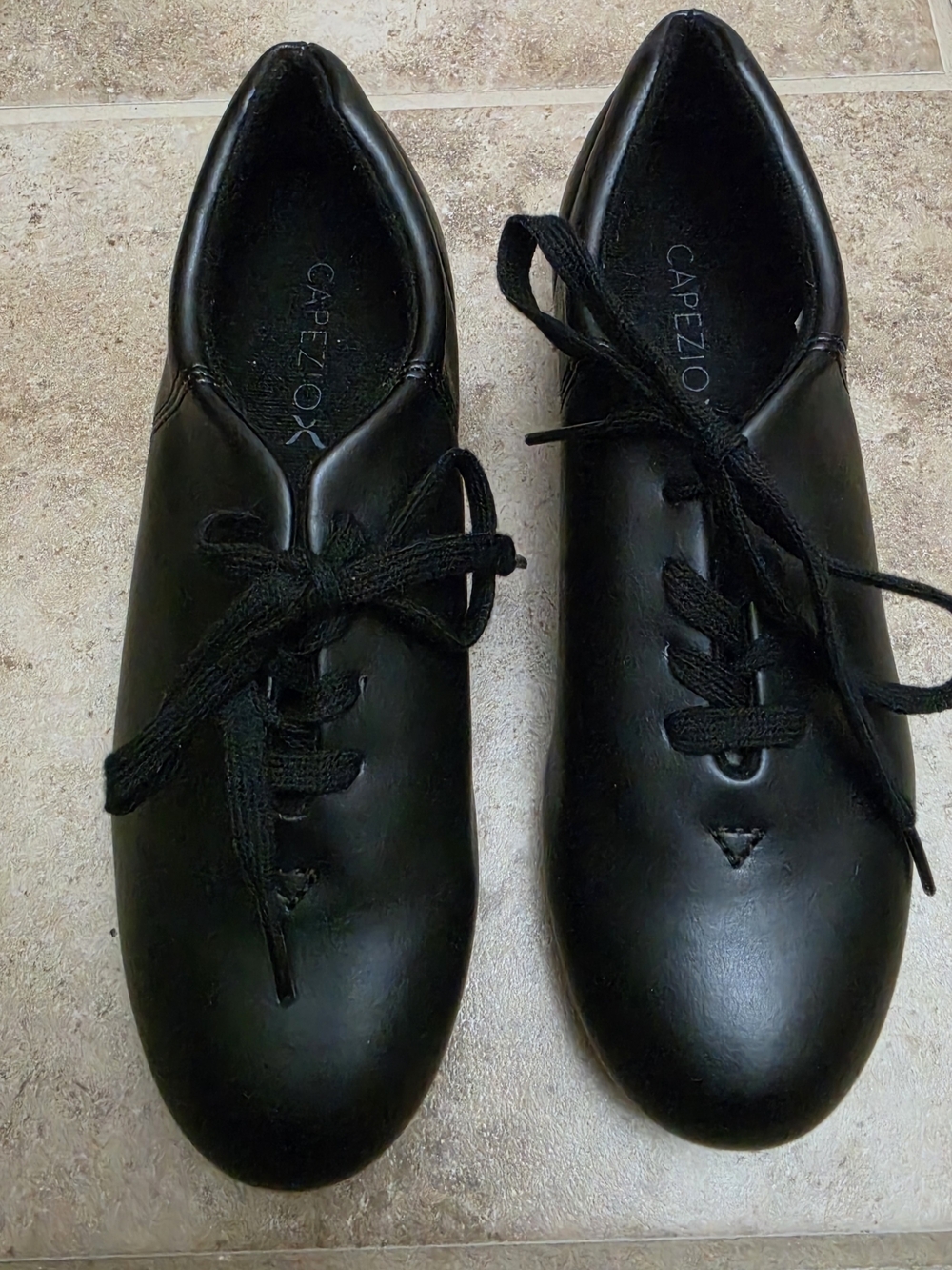 Capezio Black Tap Shoes - Sleek Lace-Up Design Size 6